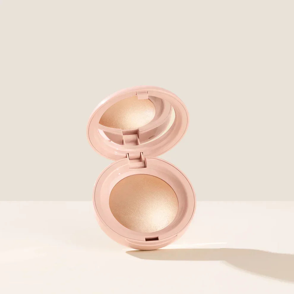 Rare beauty-Silky Touch Highlighter